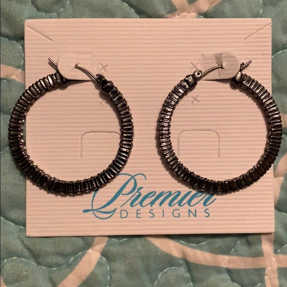 Premier Designs earrings